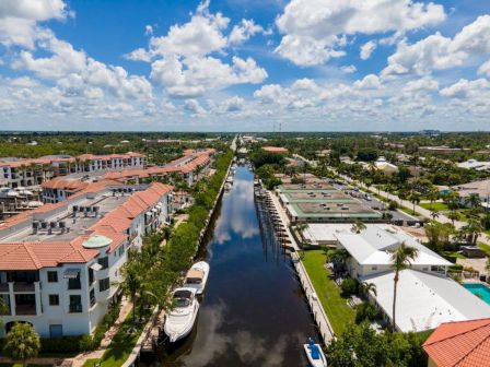 Naples Bay Resort & Marina